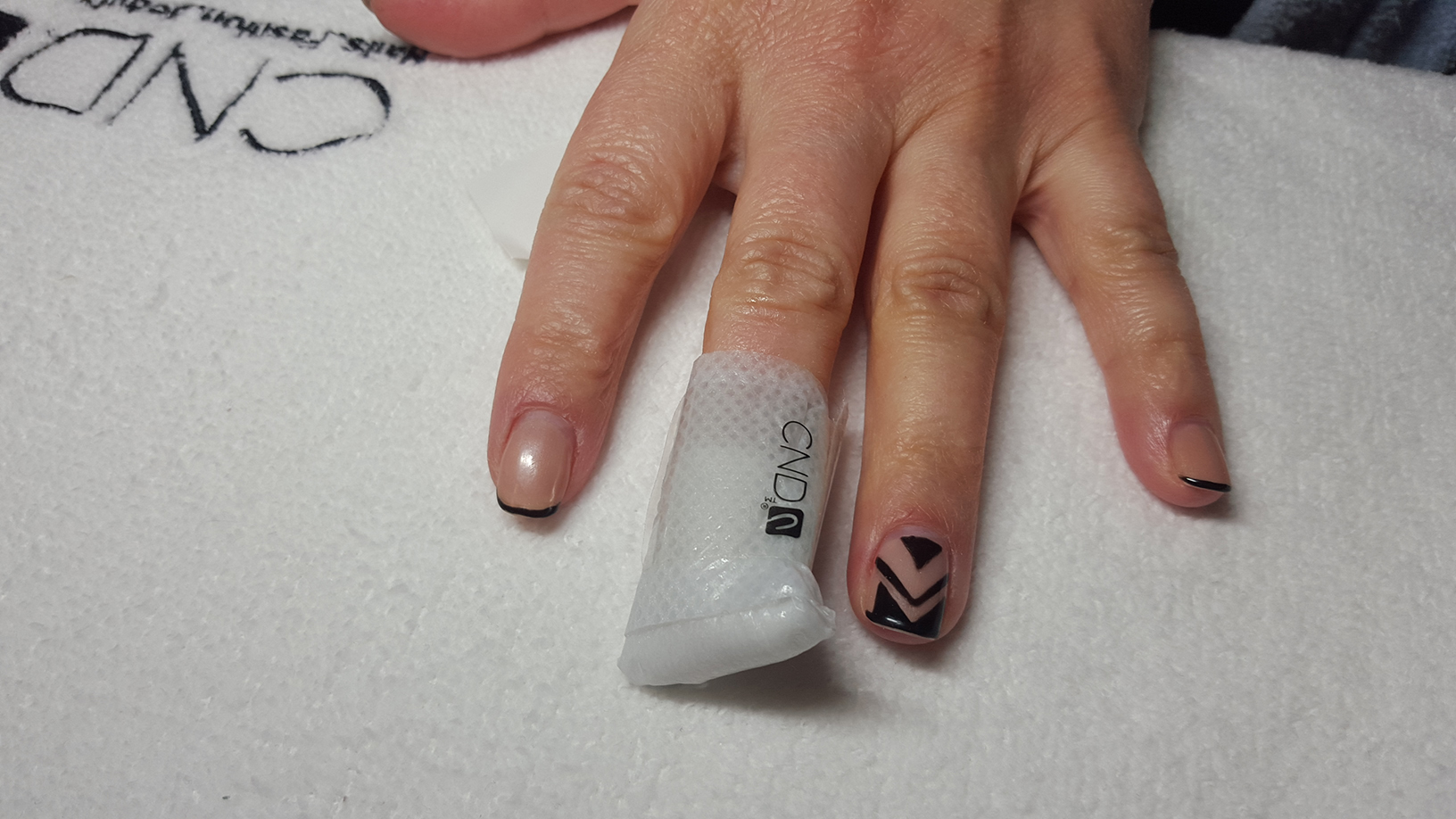 Shellac nail online polish remover