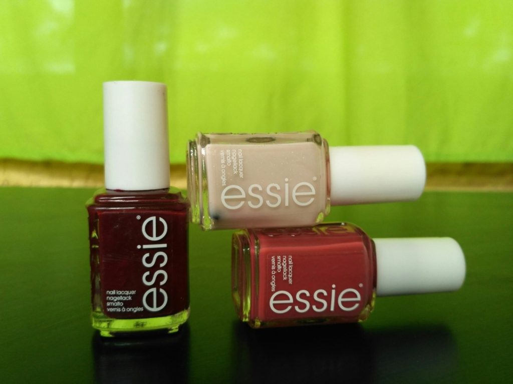 Real Girl Review- Essie Gel Couture - The Broke Girl Blog