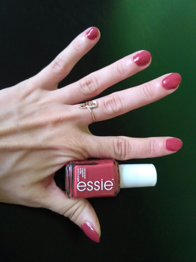 Essie in Stiches Review